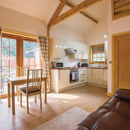 Redbrick Lodges Clipstone Екстер'єр фото