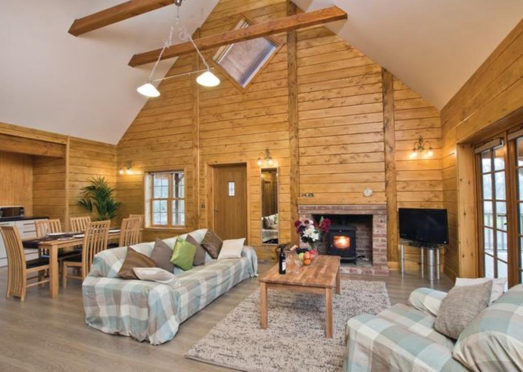 Redbrick Lodges Clipstone Екстер'єр фото